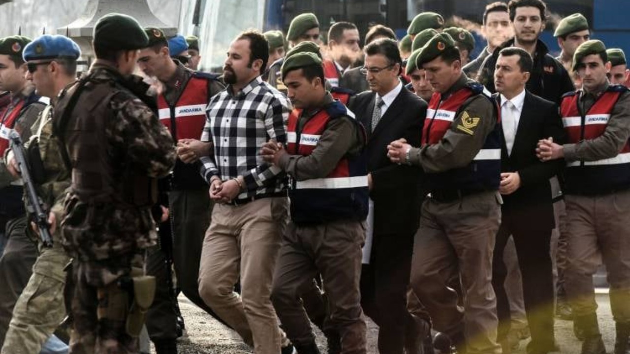 তুরস্কে গ্রেপ্তার ৬৫ সেনা-পুলিশ সদস্য